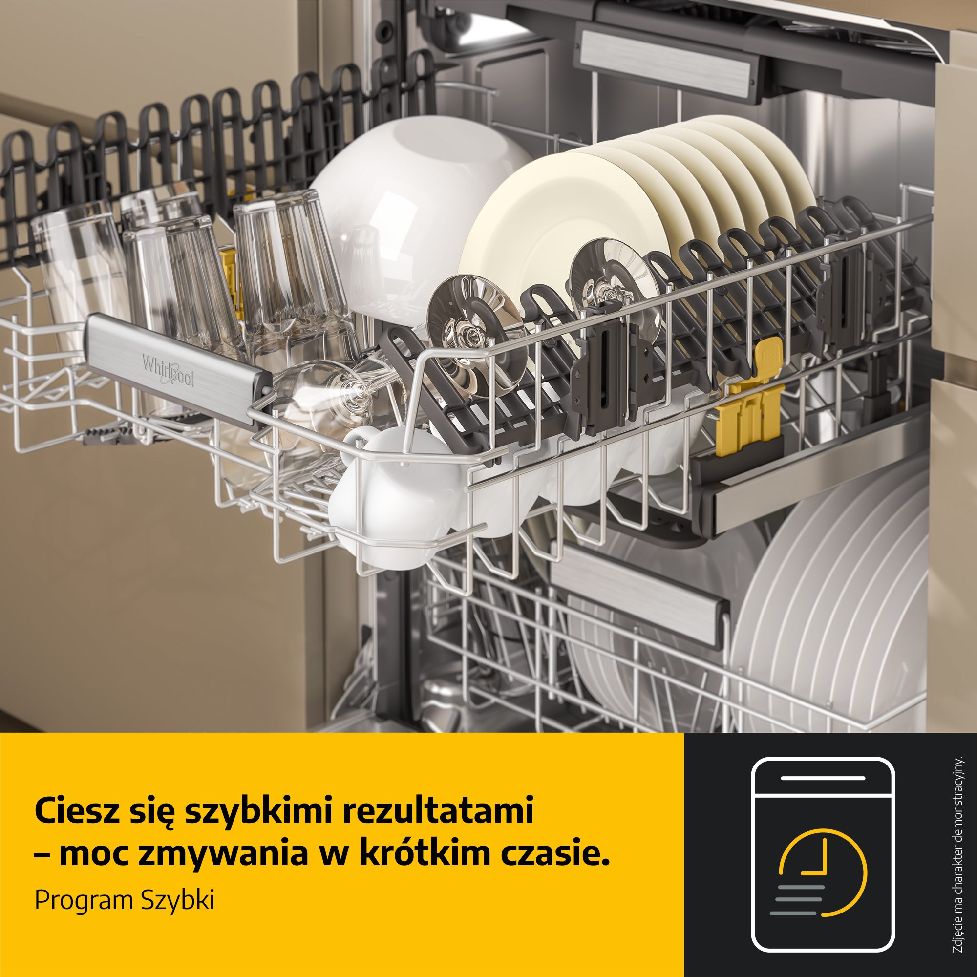 Kosz zmywarki ze szklankami, miskami, talerzami i kubkami. Widoczne logo Whirlpool.