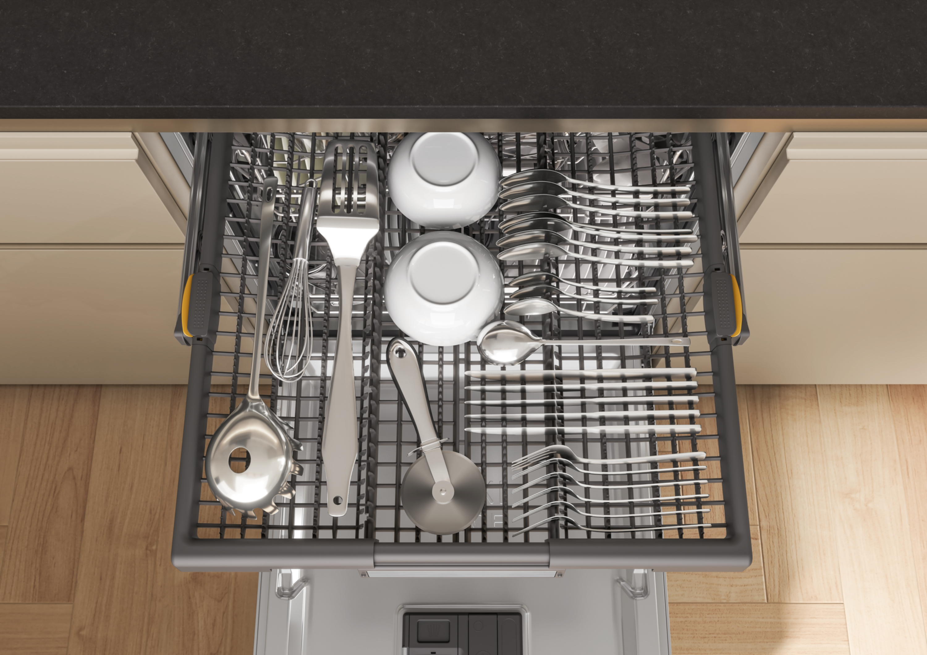 Otwarta zmywarka z czystymi naczyniami: sztućce, miski, przybory kuchenne.