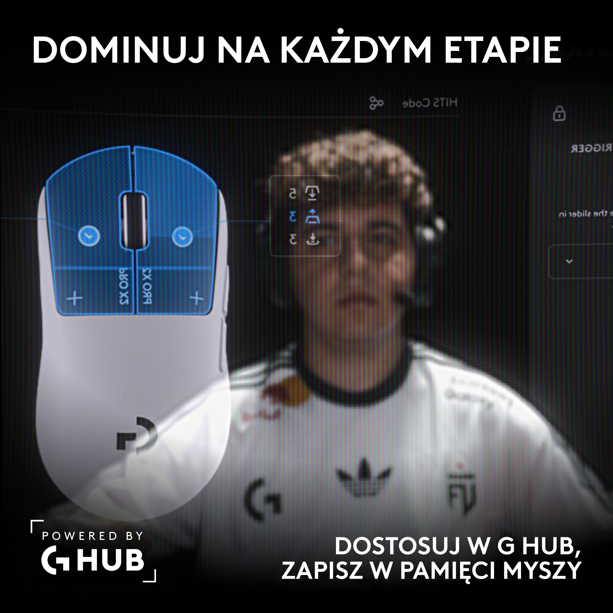 Biała mysz gamingowa z niebieskim wierzchem, obok niewyraźny mężczyzna.