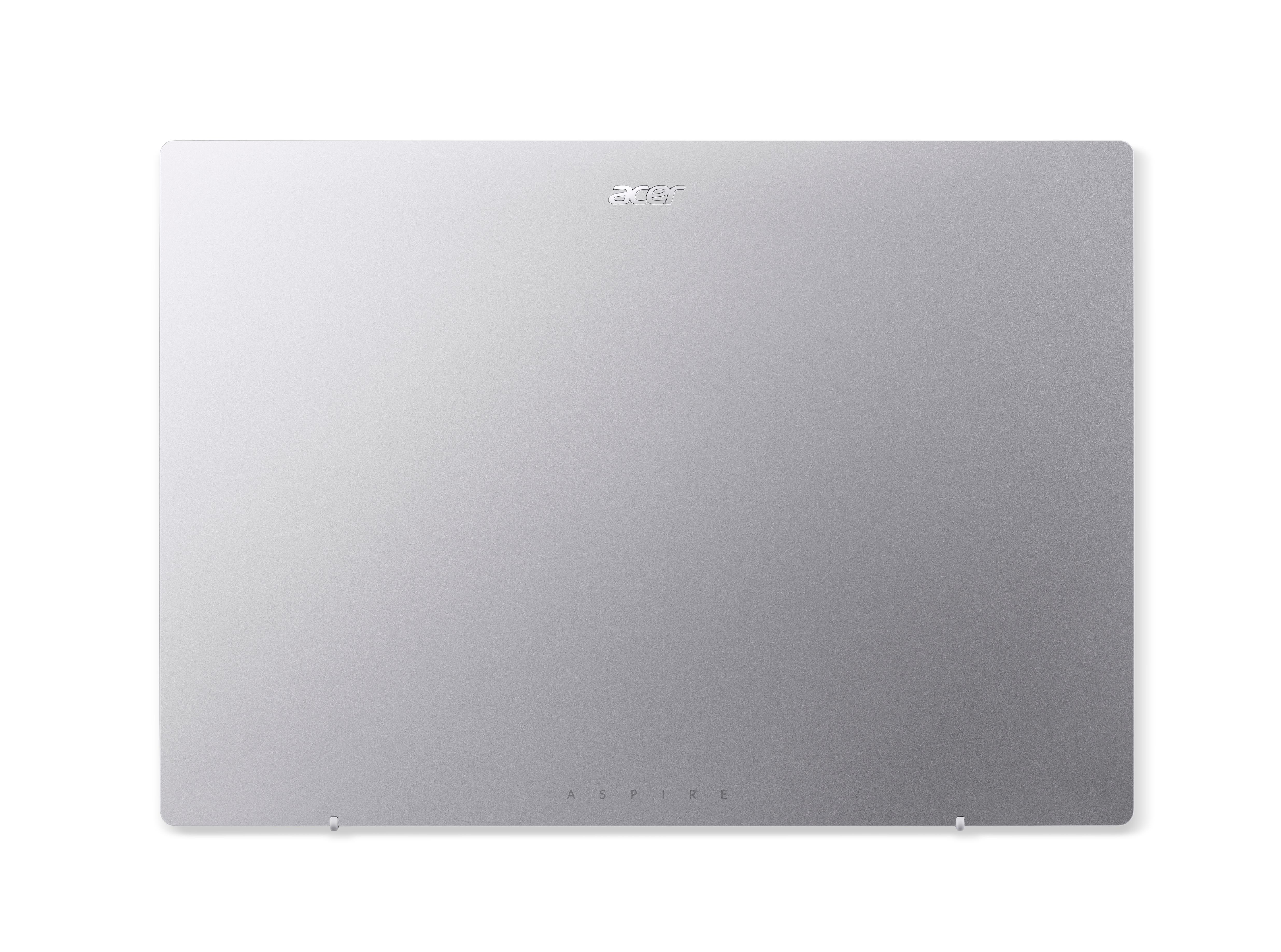 Geschlossener silberner Acer Aspire Laptop auf weißem Hintergrund.
