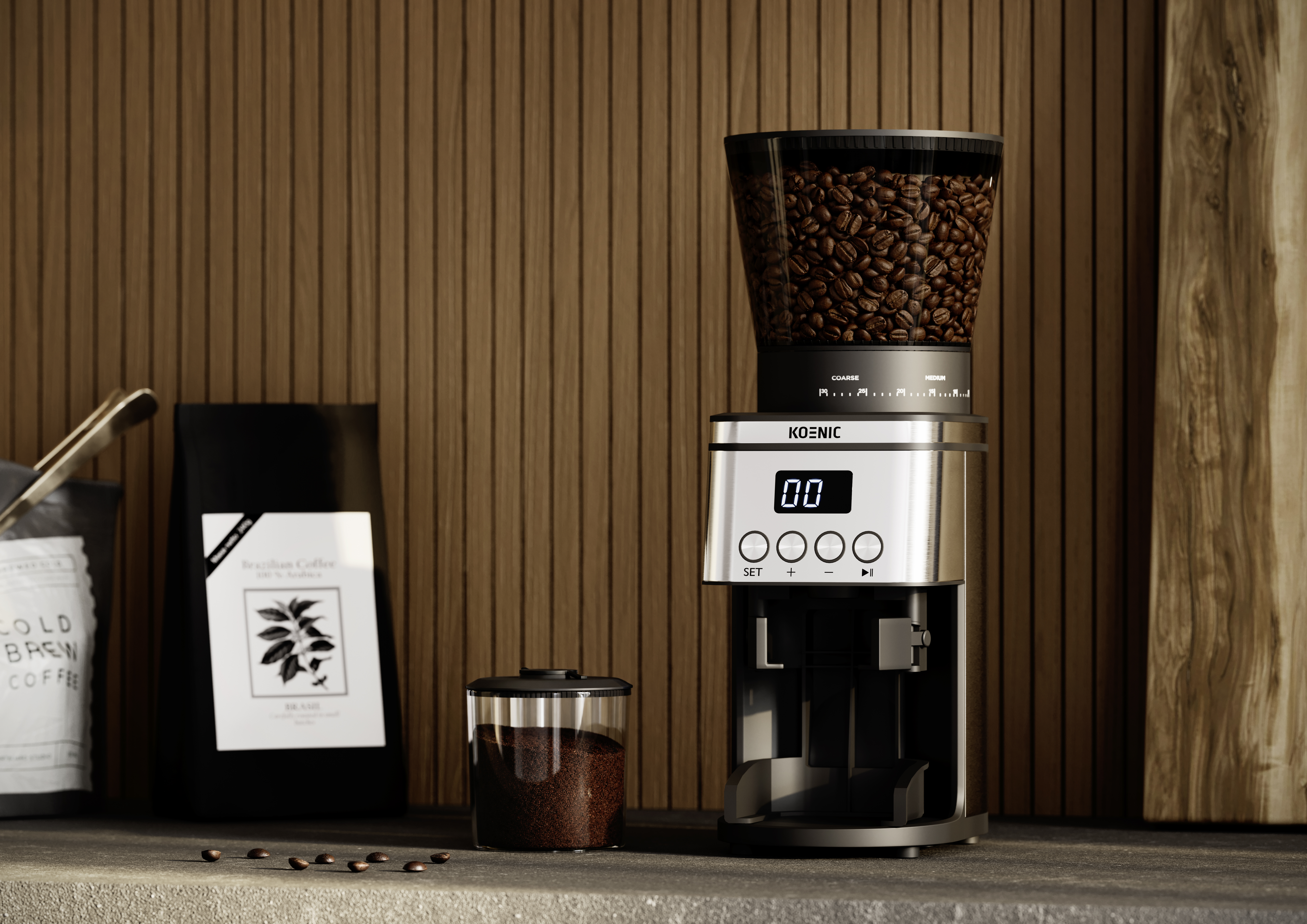 Eine Kaffeemühle mit Bohnen im Trichter und gemahlenem Kaffee daneben.