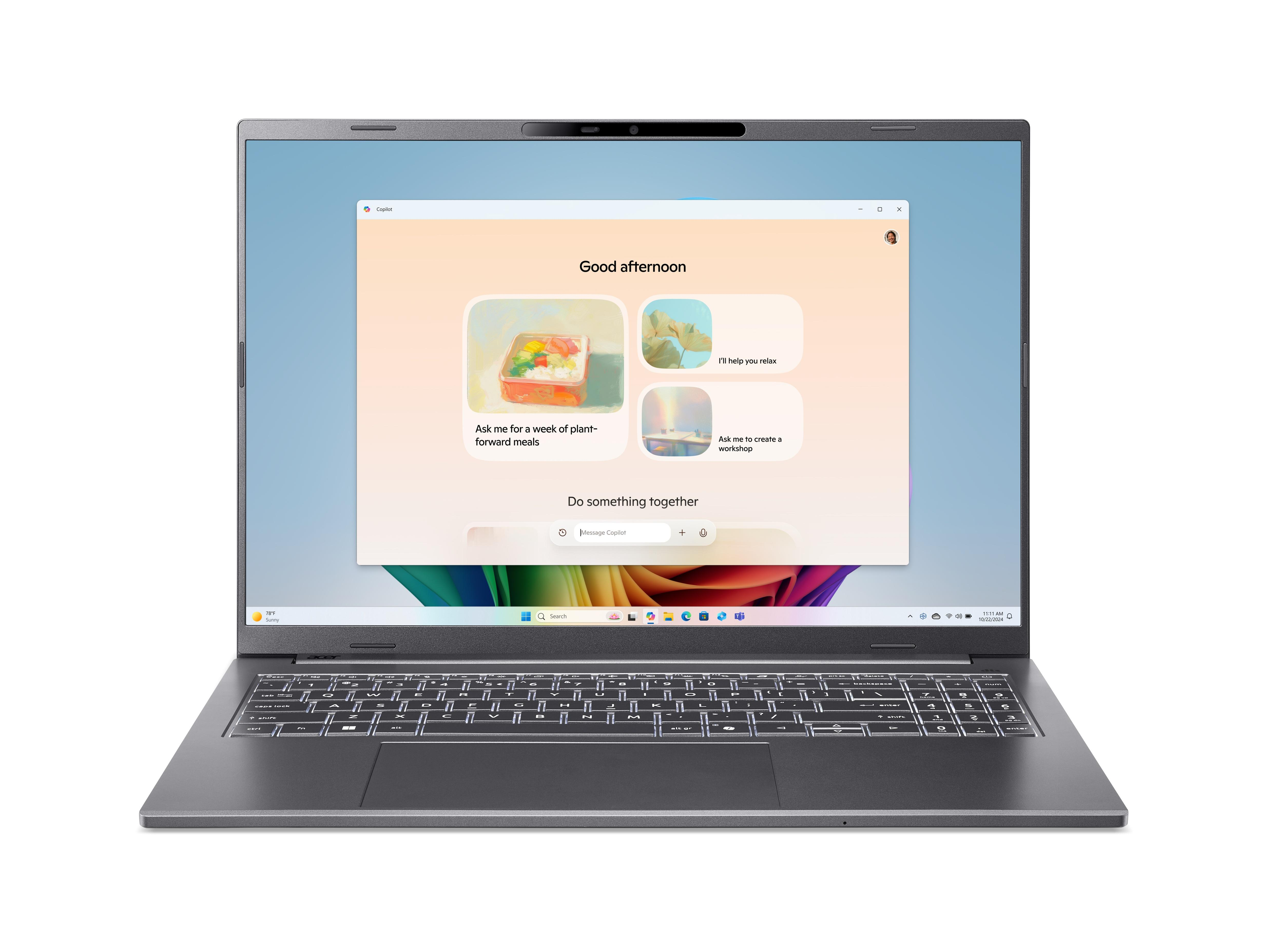 Ein moderner Laptop zeigt eine Copilot-KI-Chatoberfläche mit Optionen für Mahlzeiten, Entspannung und Workshops.
