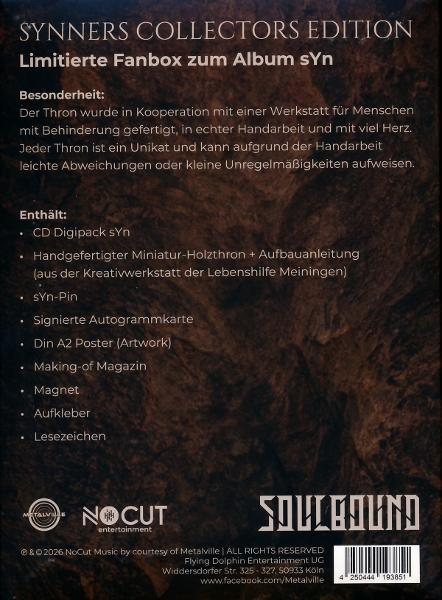 Rückseite einer Box für das Album sYn mit Liste der Inhalte.