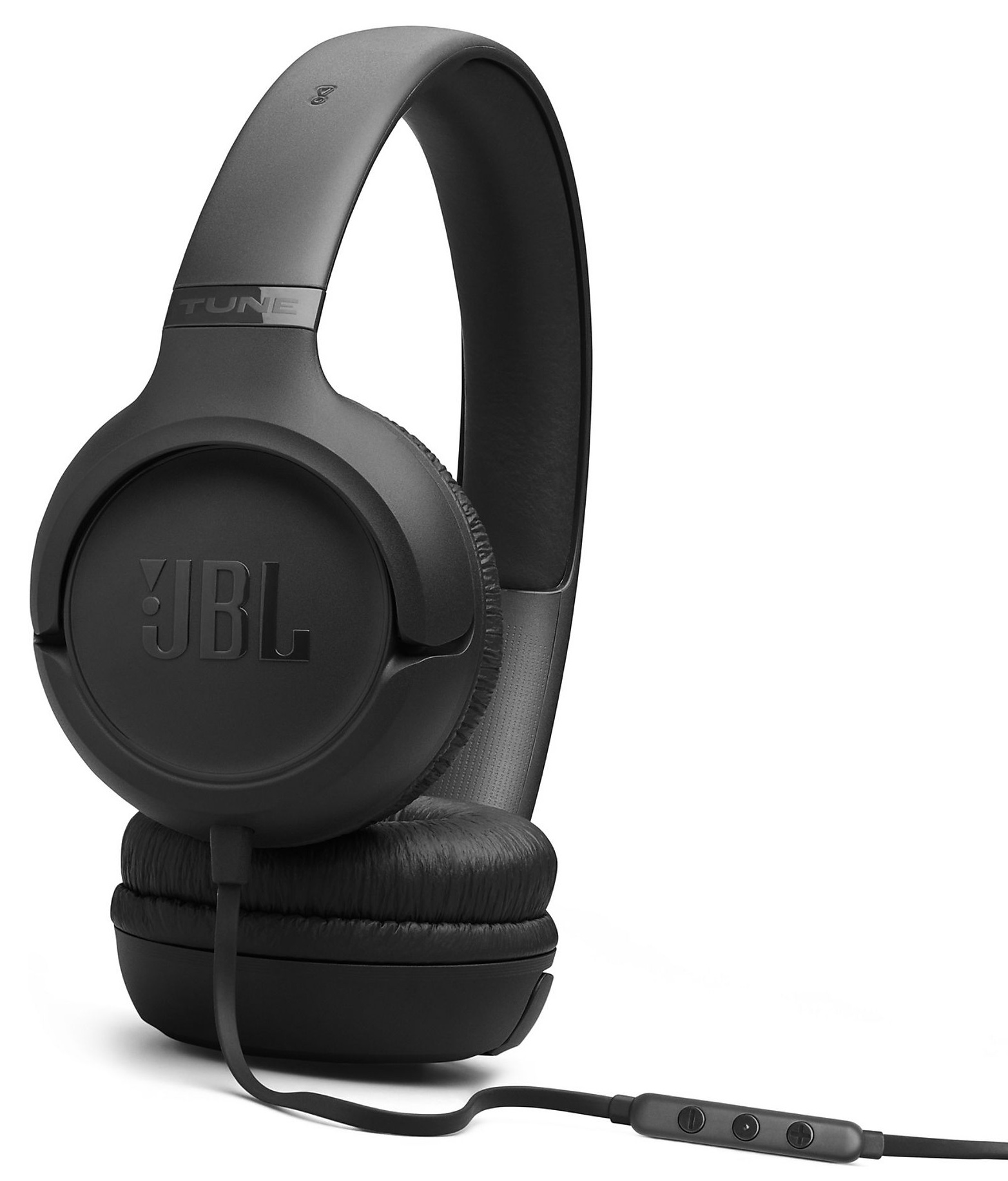 Czarne słuchawki JBL z kablem i pilotem na białym tle.