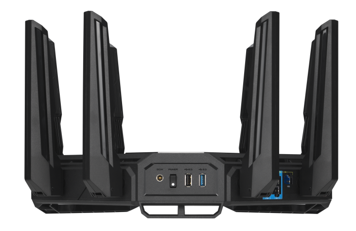 Czarny router z ośmioma antenami, portami USB, włącznikiem zasilania i gniazdem sieciowym.