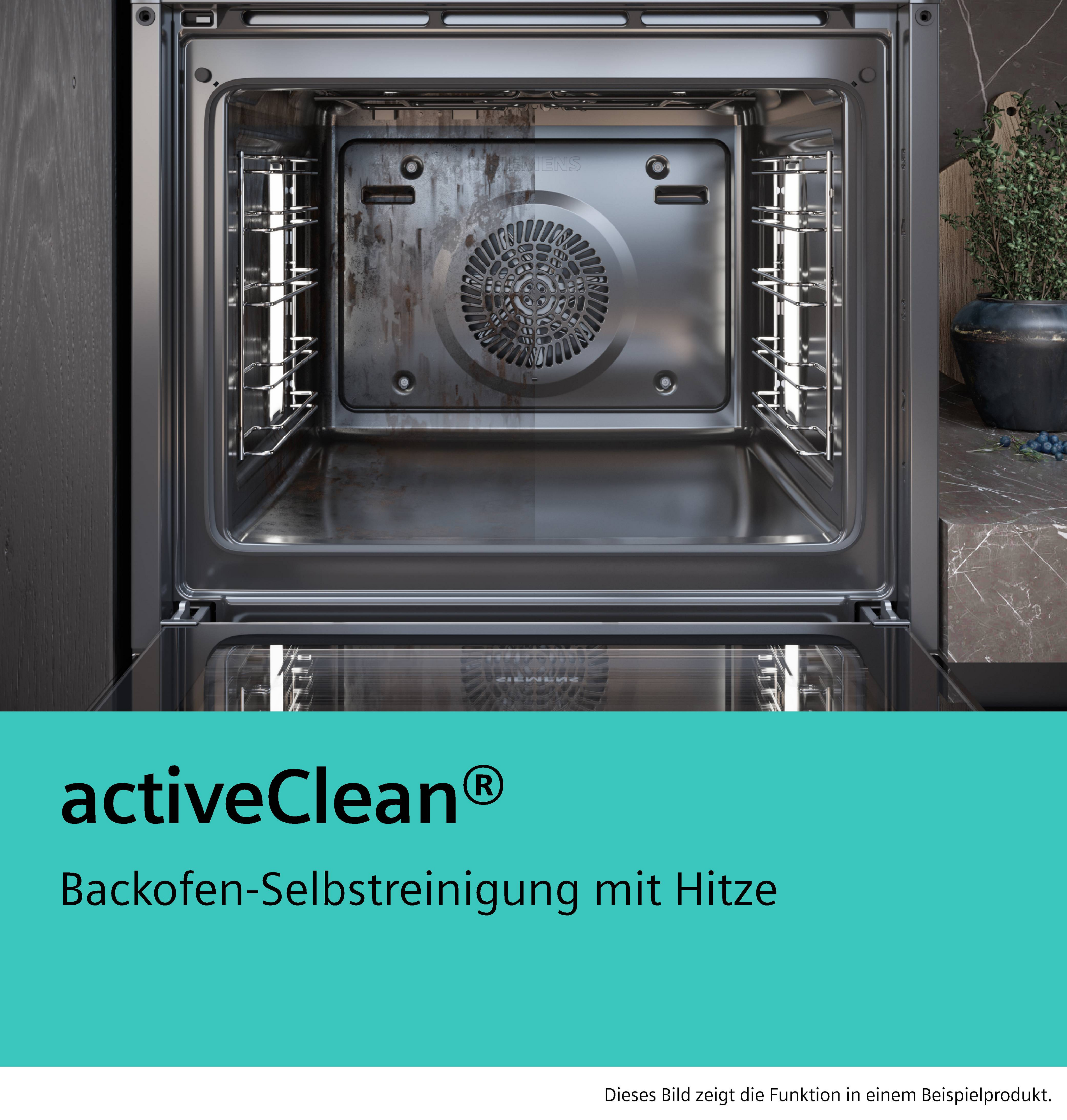 Ein Ofen mit einer schmutzigen und einer sauberen Seite, zeigt Selbstreinigung.