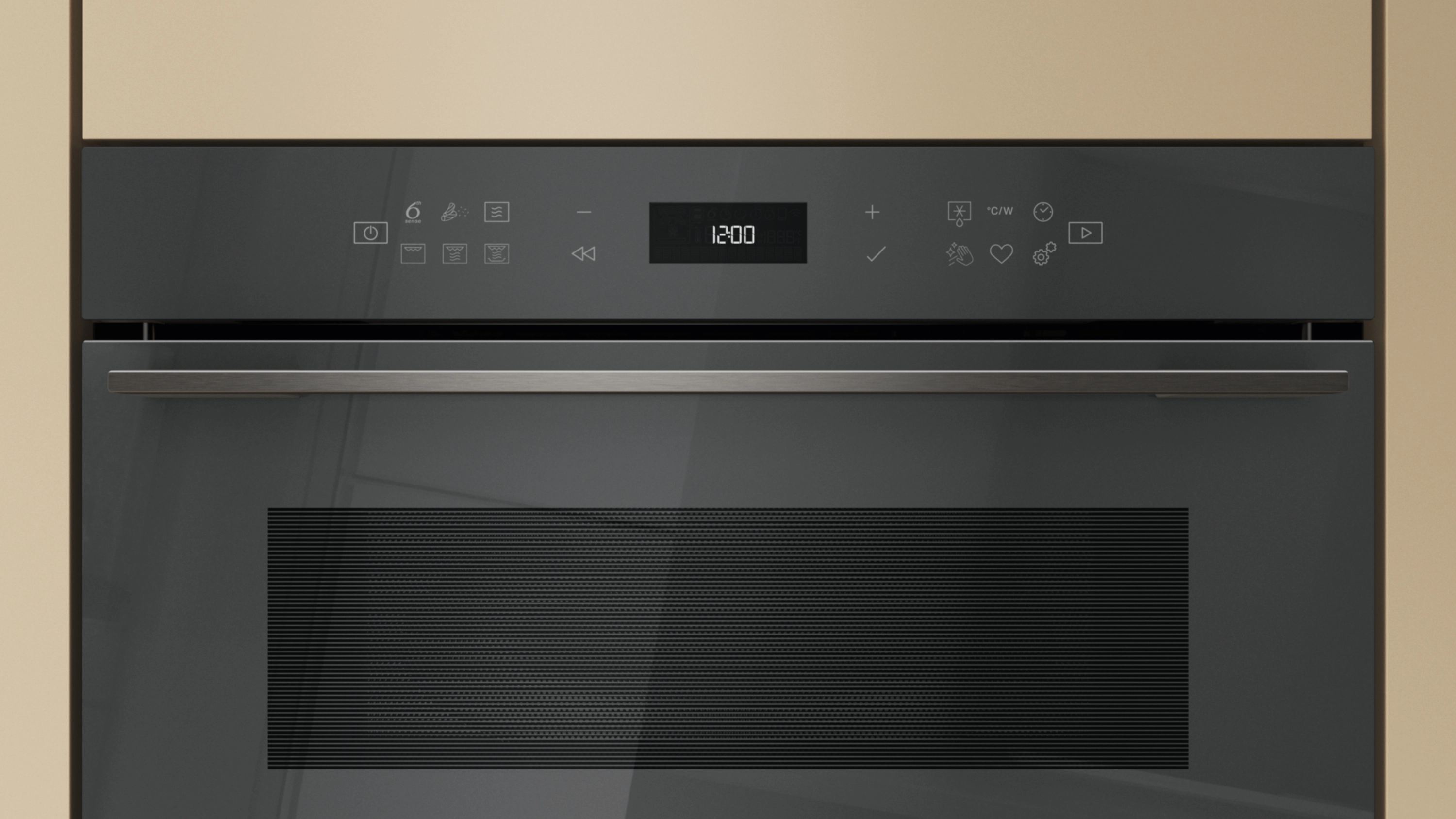 Ciemny piekarnik z cyfrowym sterowaniem i oknem.