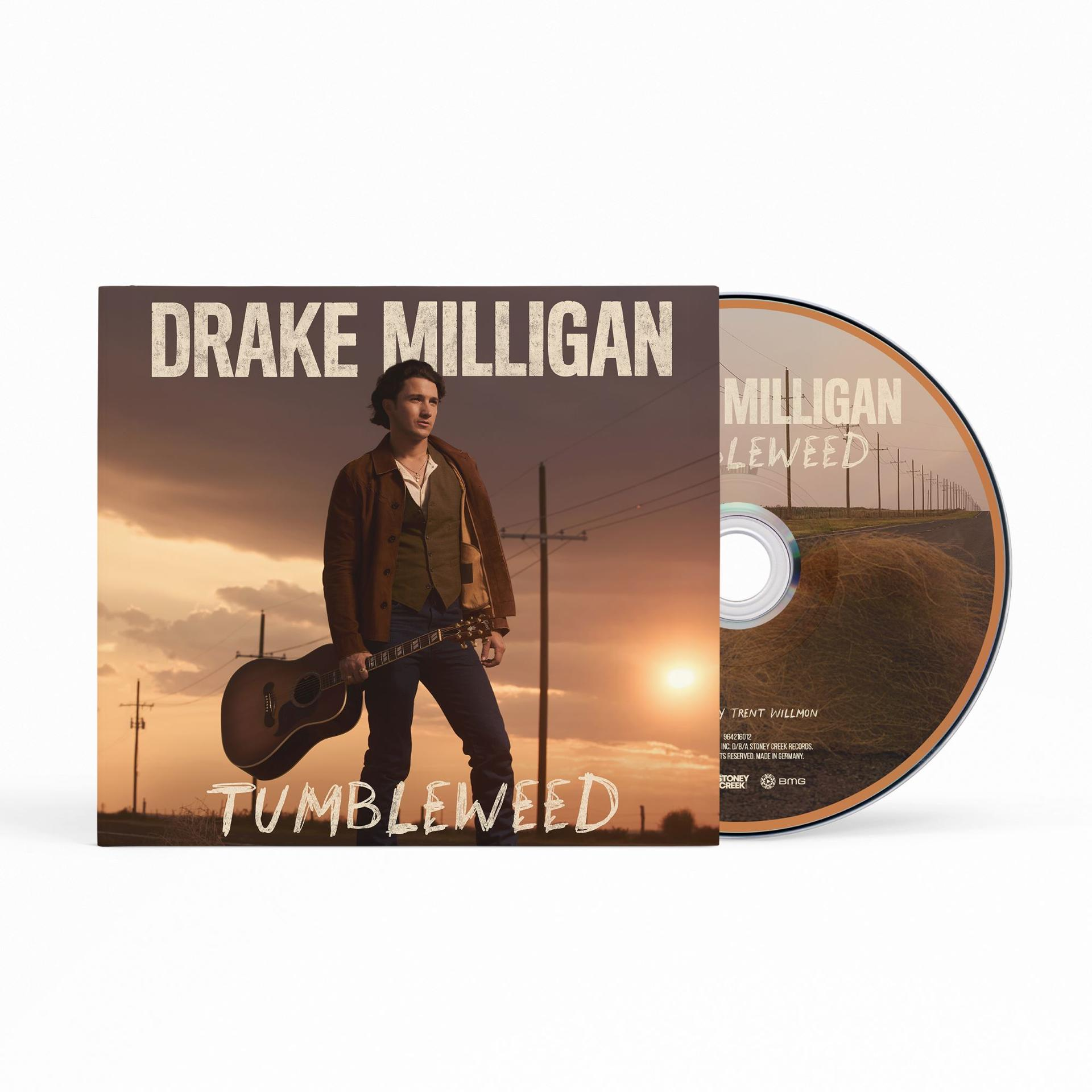 Drake Milligan mit Gitarre vor einem Sonnenuntergang. CD-Cover und Disc.