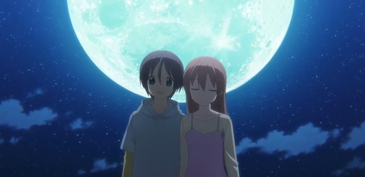 Zwei Anime-Figuren stehen vor einem großen Mond im Nachthimmel mit Sternen.