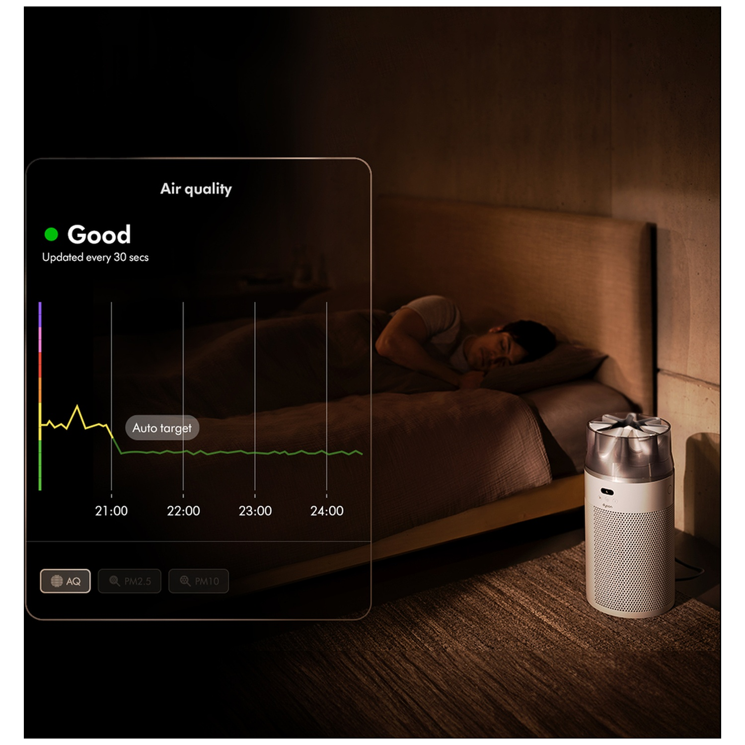 Un homme dort au lit, un purificateur d'air à proximité, un écran affiche des données sur la qualité de l'air.
