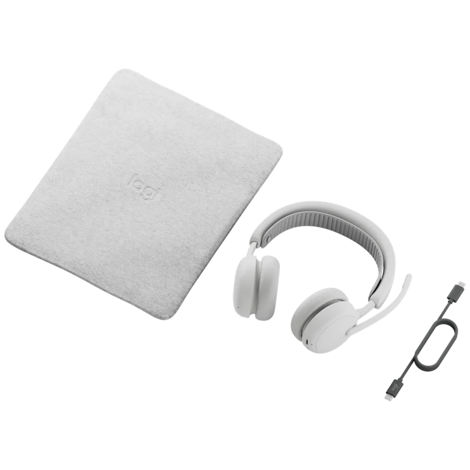 Casque blanc avec micro, étui en tissu et câble USB-C sur fond blanc.