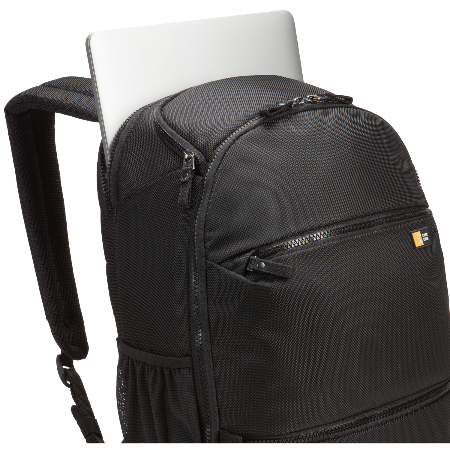Zwarte rugzak met laptopvak, met een zilveren laptopzijde.