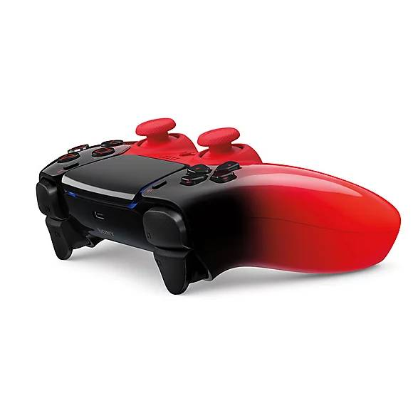 Mando negro con degradado rojo y joysticks rojos.