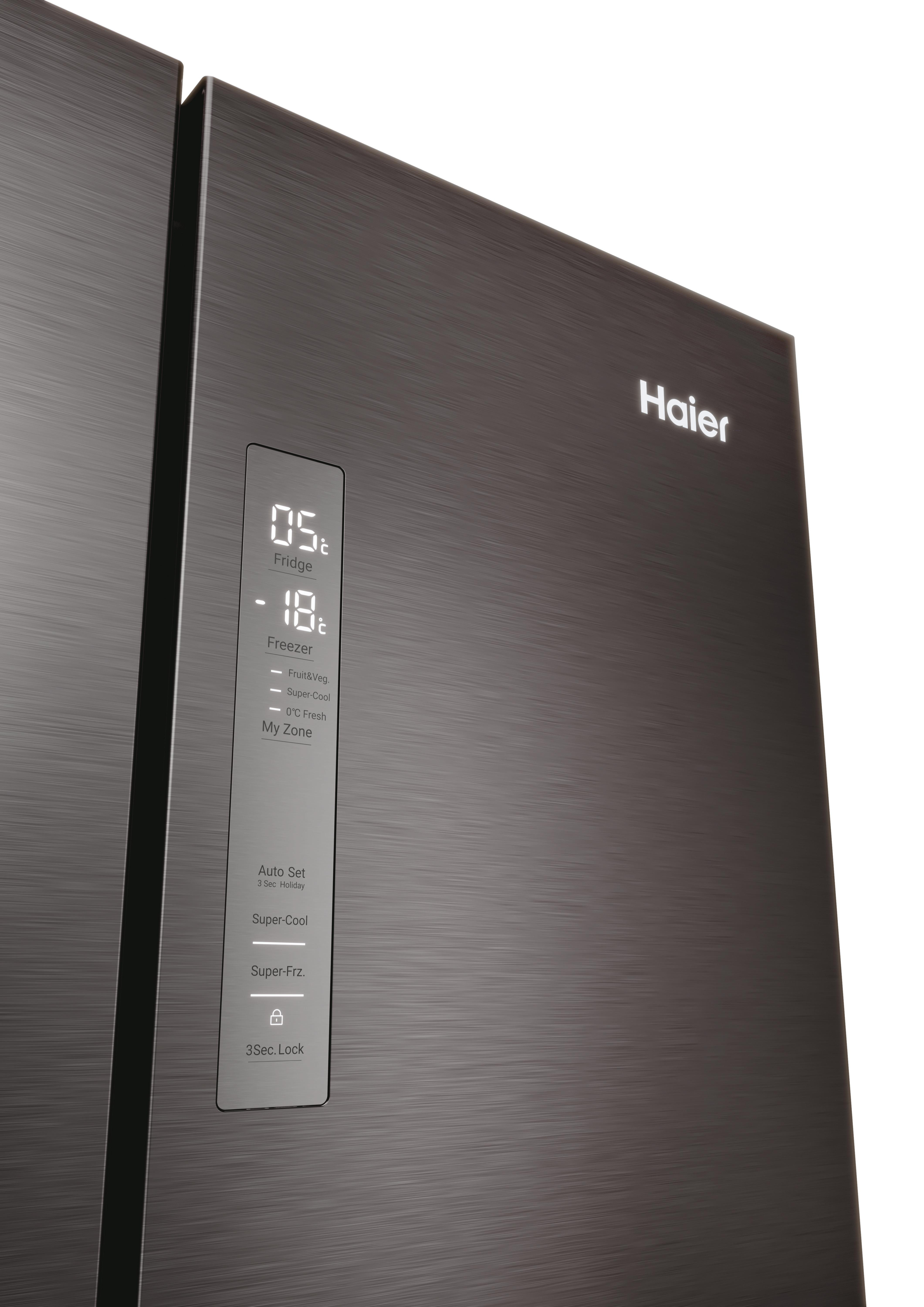 Dunkelgrauer Kühlschrank mit Haier-Logo und digitaler Anzeige.