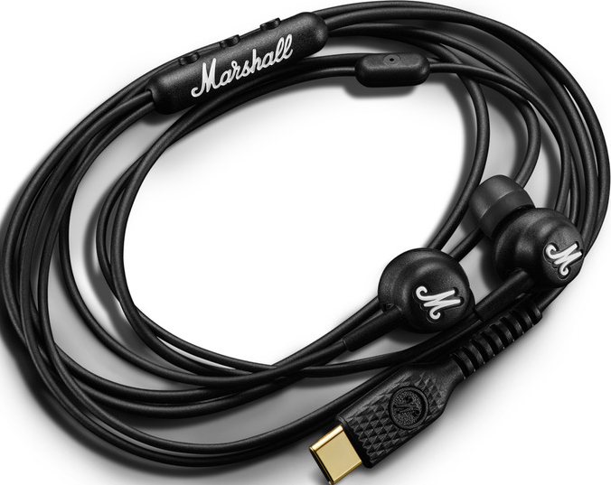 Écouteurs Marshall noirs avec connecteur USB-C et logo blanc.