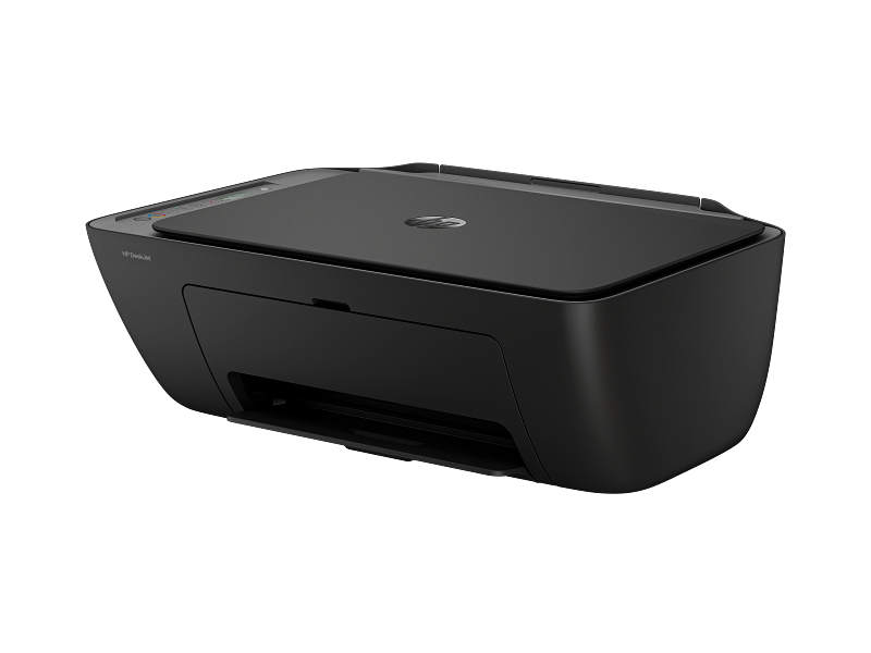 Egy fekete HP DeskJet nyomtató szkennerrel, fekete háttérrel.