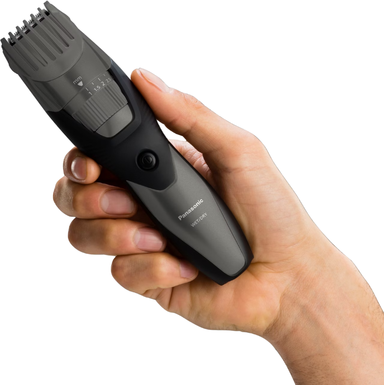 Une main tient une tondeuse à barbe Panasonic noire et grise avec accessoire.