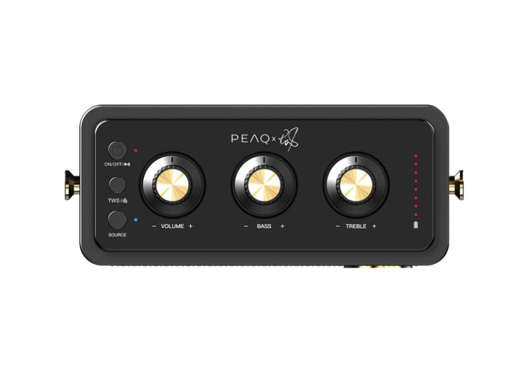 Czarny sprzęt audio z trzema złotymi pokrętłami do głośności, basu i tonów wysokich.