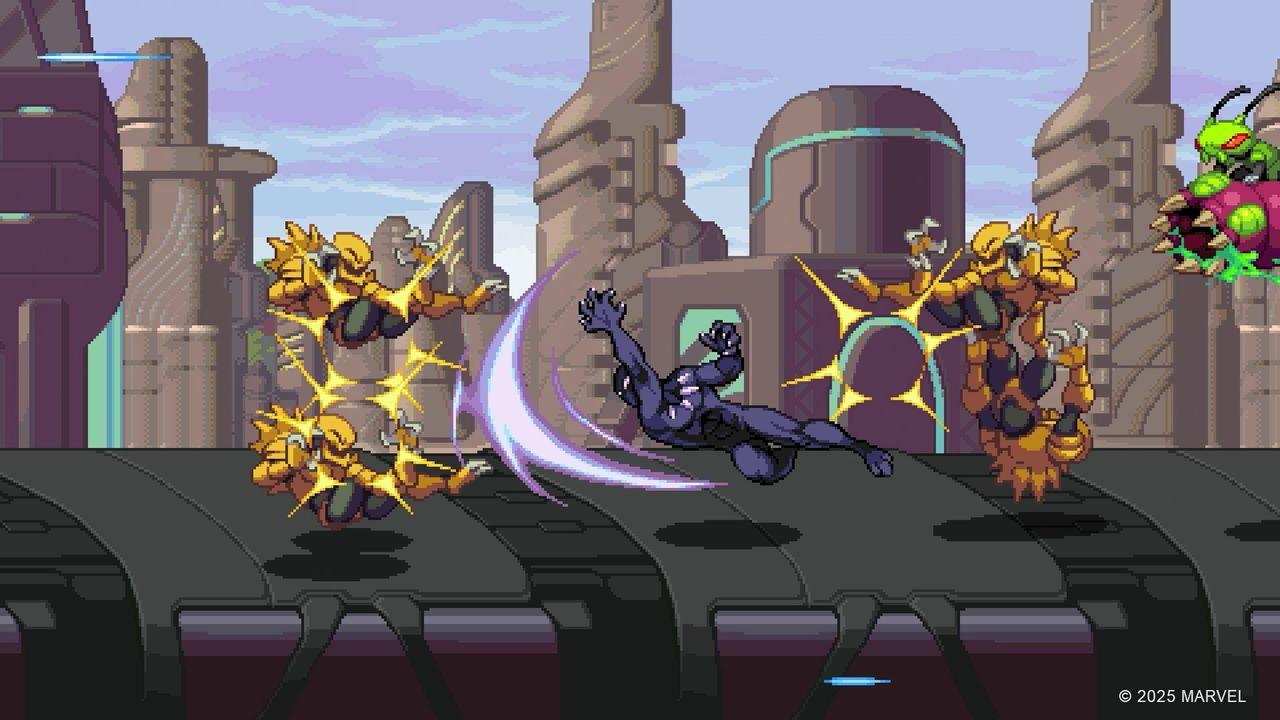 Black Panther kämpft gegen gelbe Kreaturen in futuristischer Stadtkulisse.