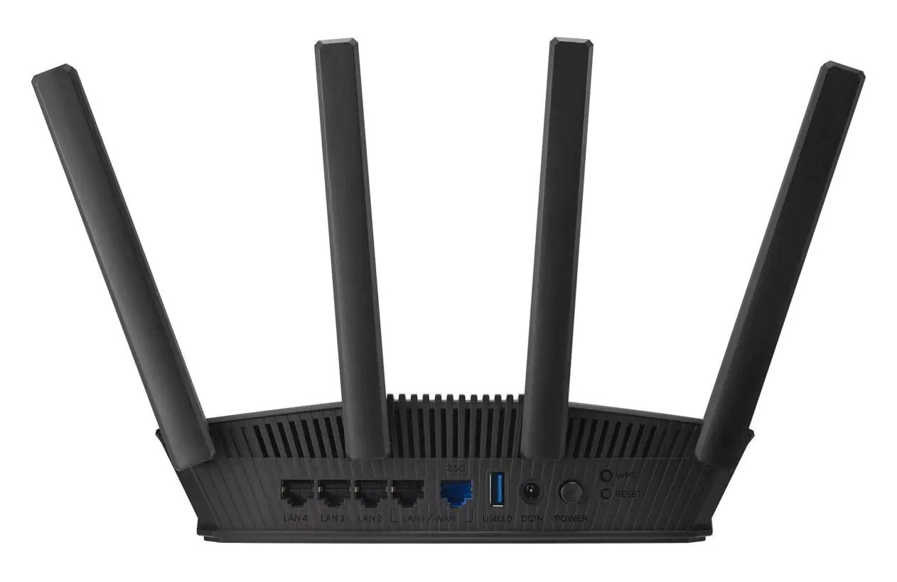 Czarny router z czterema antenami i wieloma portami, takimi jak LAN i USB.