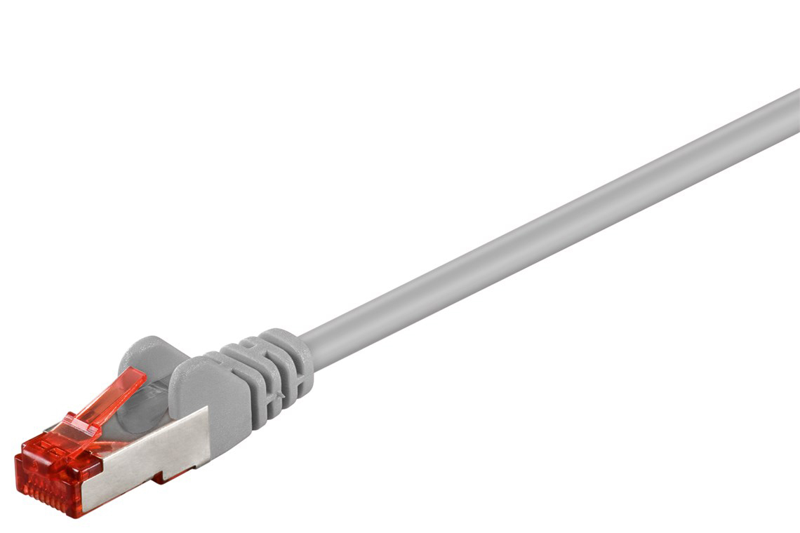 Graues Netzwerkkabel mit einem roten RJ45-Stecker und einem grauen Steckergehäuse.