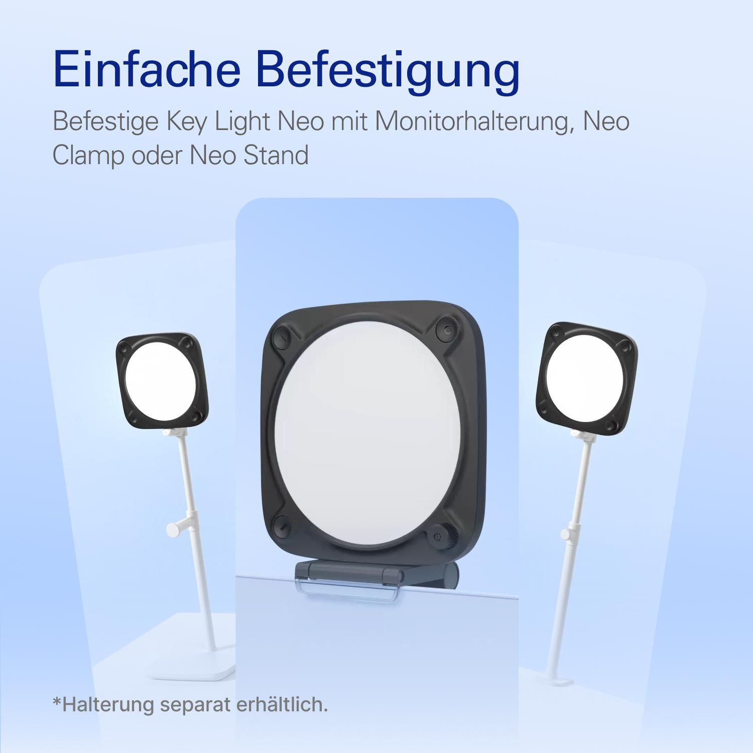 Drei Key Light Neo Lampen mit weißen Ständern auf blauem Hintergrund.
