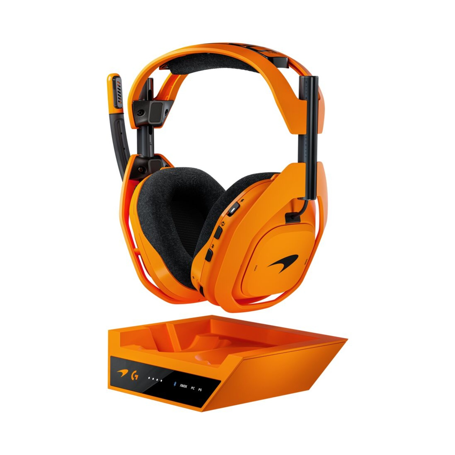 Cuffie arancioni con microfono e base di ricarica, logo McLaren.