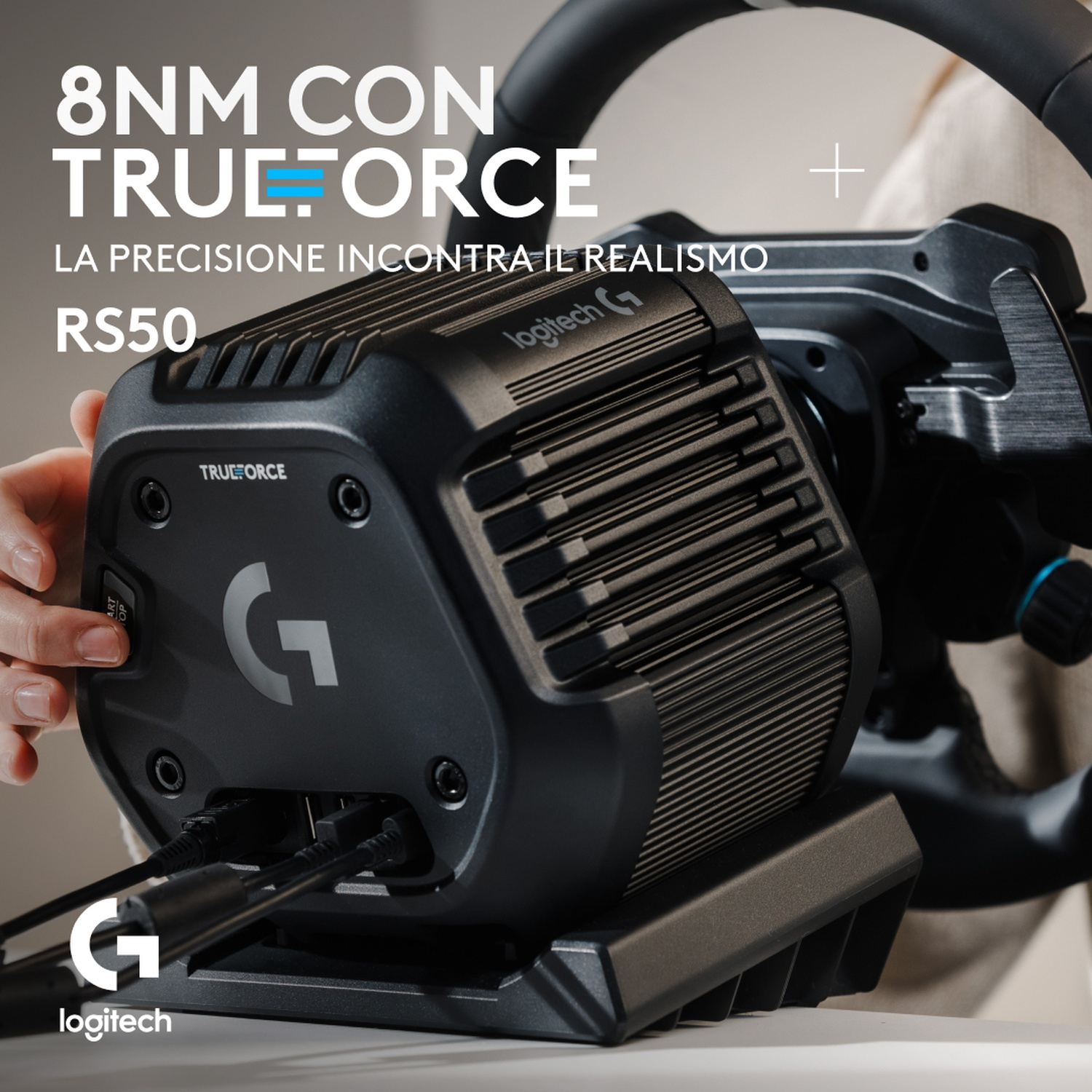 Base volante Logitech G RS50 con tecnologia TRUEFORCE e cavi.