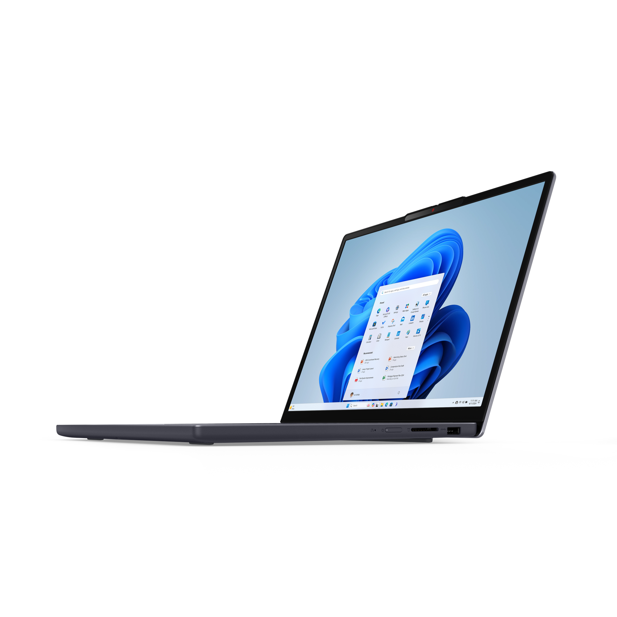 Un ordinateur portable ouvert affichant le menu Démarrer de Windows 11 avec fond d'écran vague bleue.
