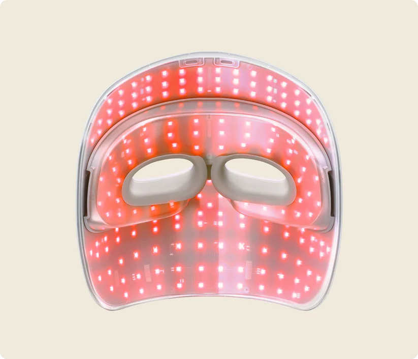 Una mascarilla con muchas luces rojas encendidas.