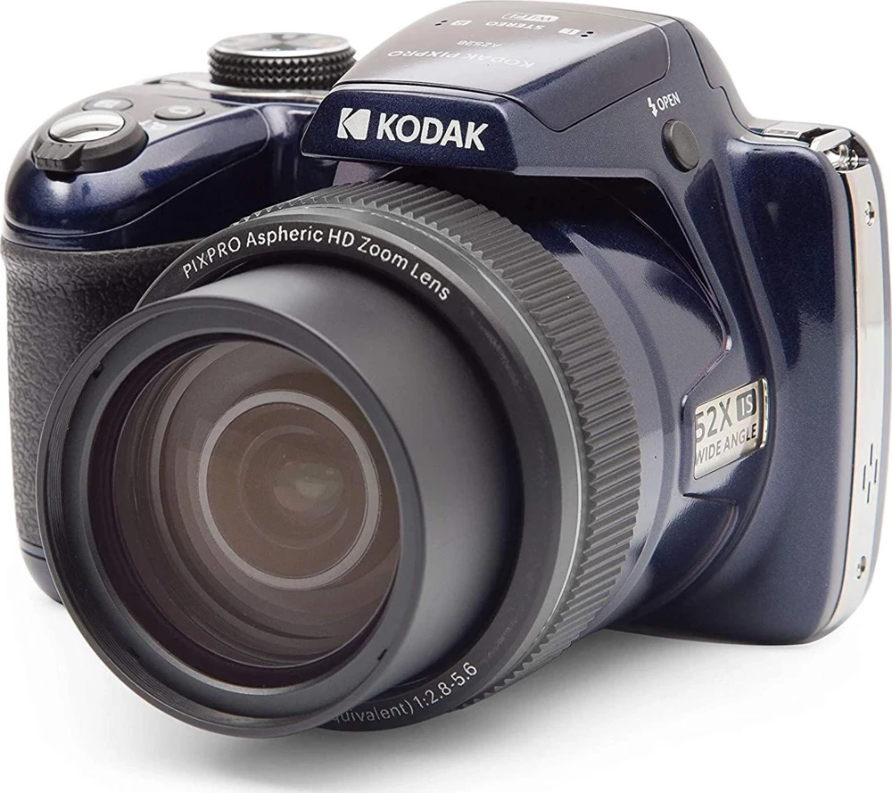52x zoom lensli koyu mavi Kodak Pixpro dijital kamera gösteriliyor.