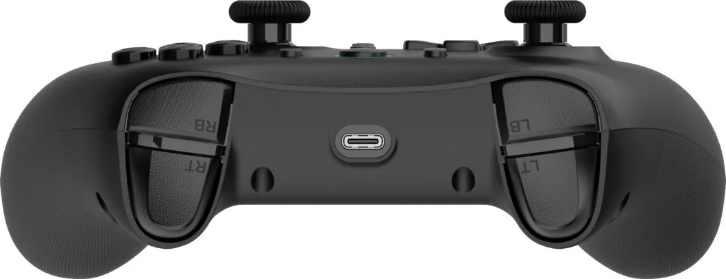 Controller di gioco nero con due joystick, pulsanti e porta USB-C.
