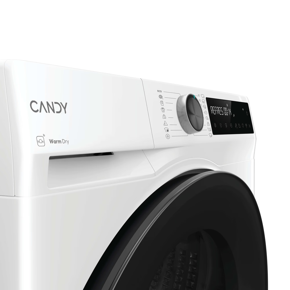 Fehér Candy mosógép digitális kijelzővel és forgókapcsolóval, közelről.