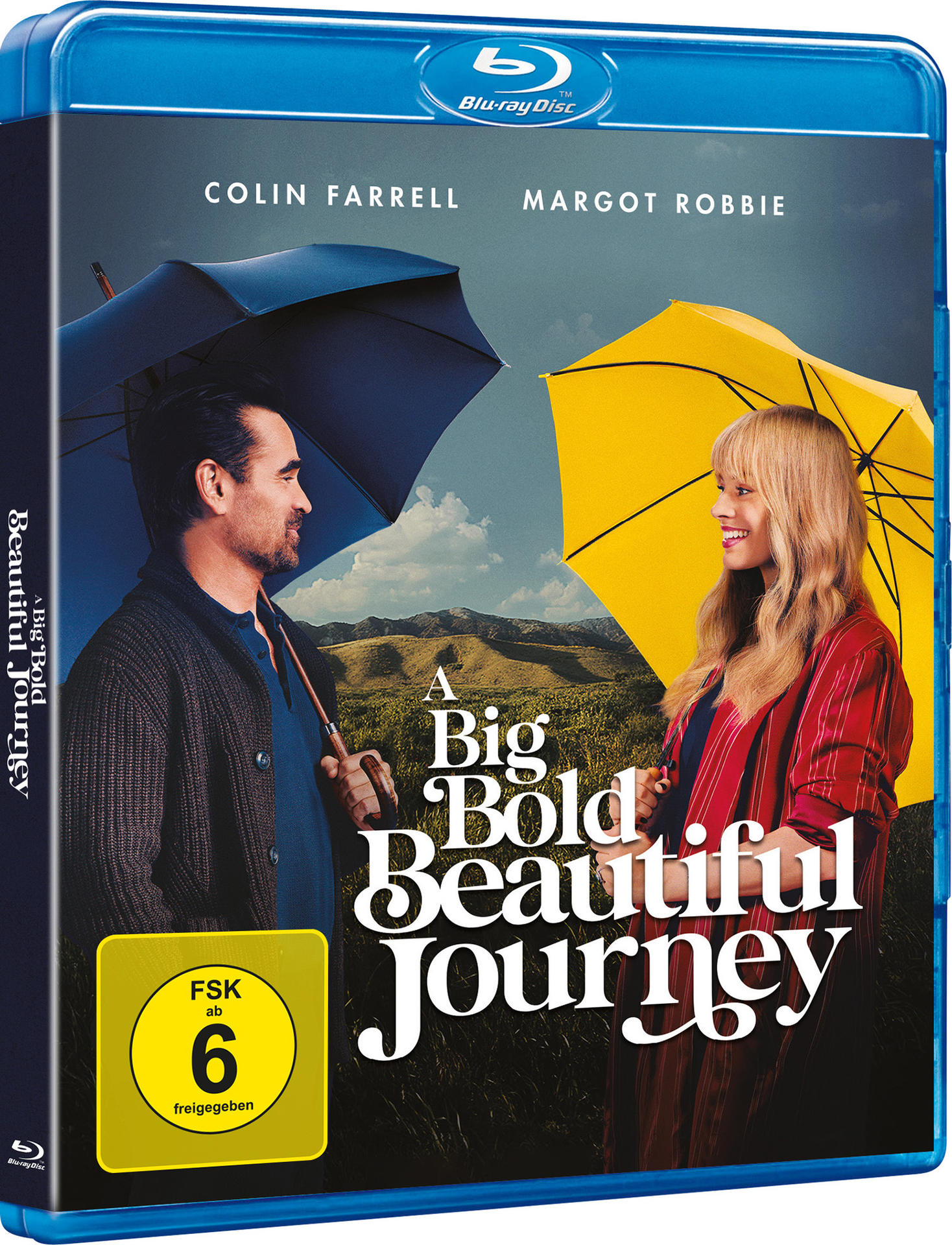 Colin Farrell und Margot Robbie stehen unter Regenschirmen im Freien.