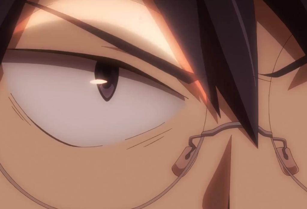 Nahaufnahme eines Anime-Auges und einer Brille.