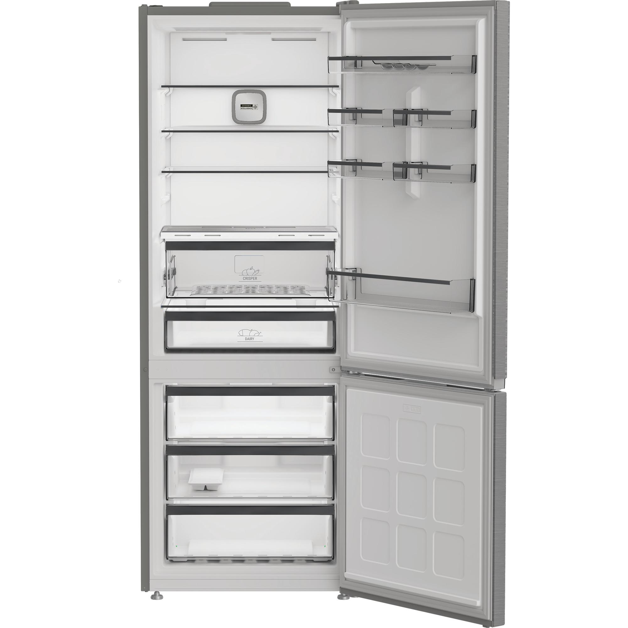 Ein offener Kühlschrank mit Regalen, Schubladen und einer Gefrierfachtür.