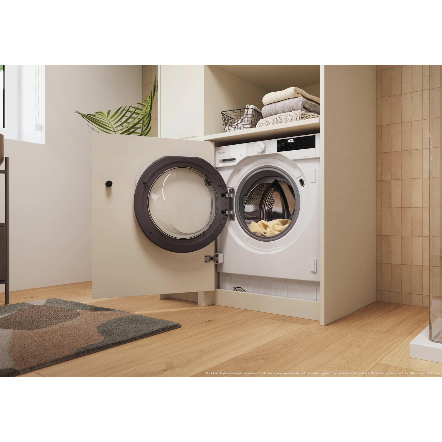 Una lavatrice con porta aperta in un bagno con pavimento in legno.