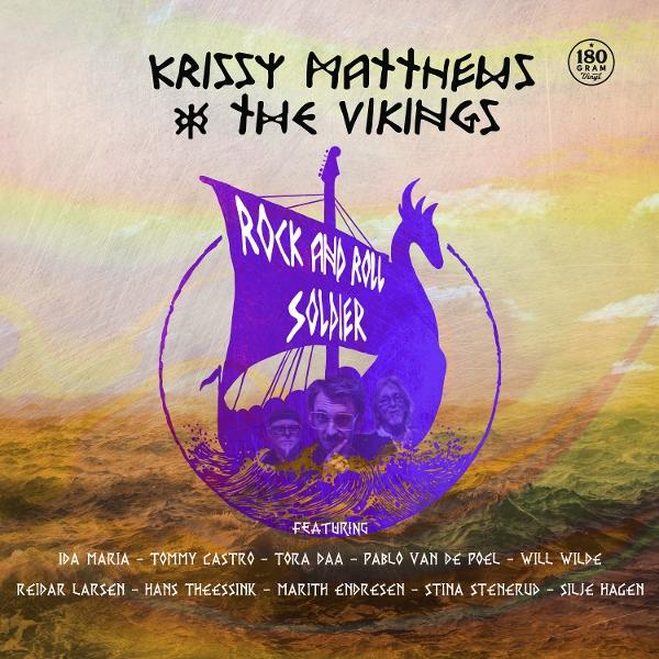 Albumcover mit einem Wikingerschiff, das auf stürmischer See fährt. Text oben.