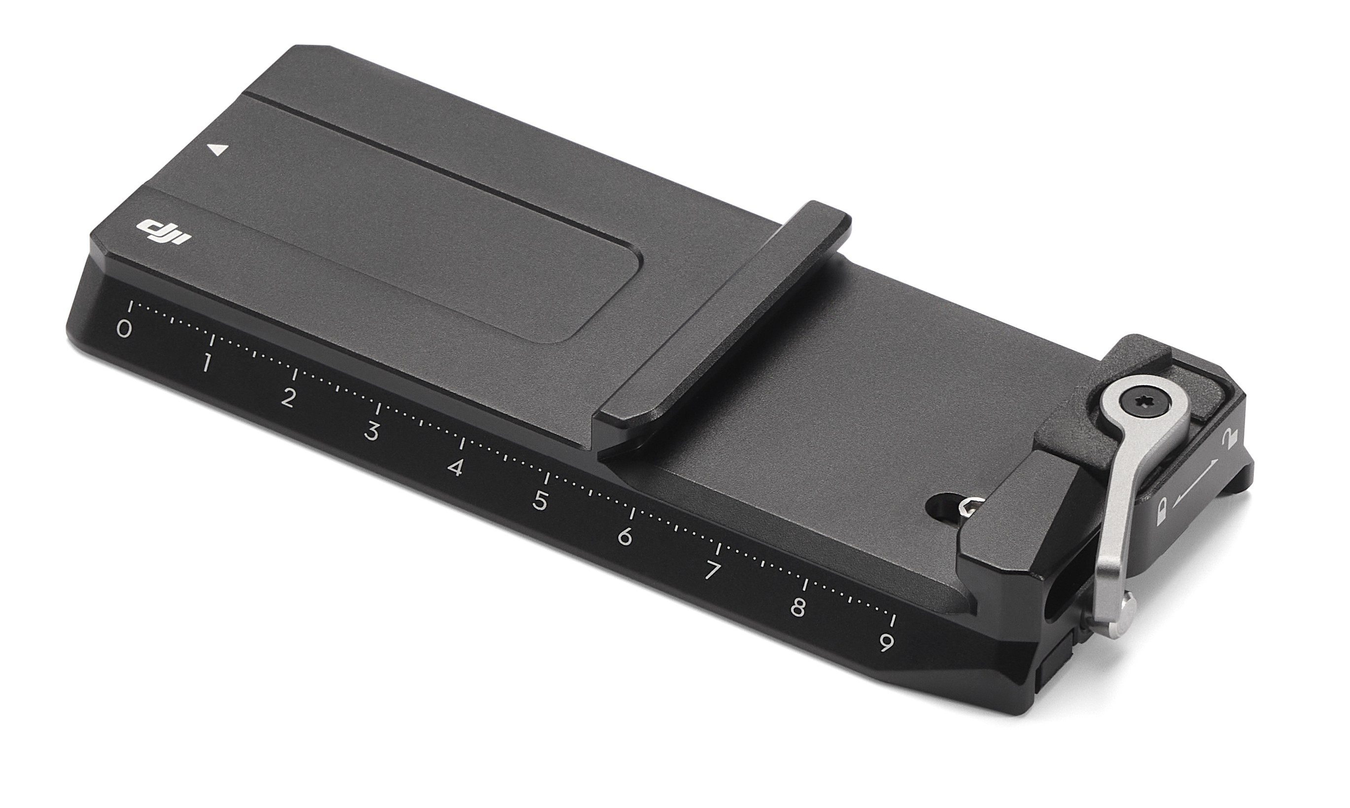 Szara płytka szybkozłączki z podziałką i dźwignią blokującą, na białym tle.