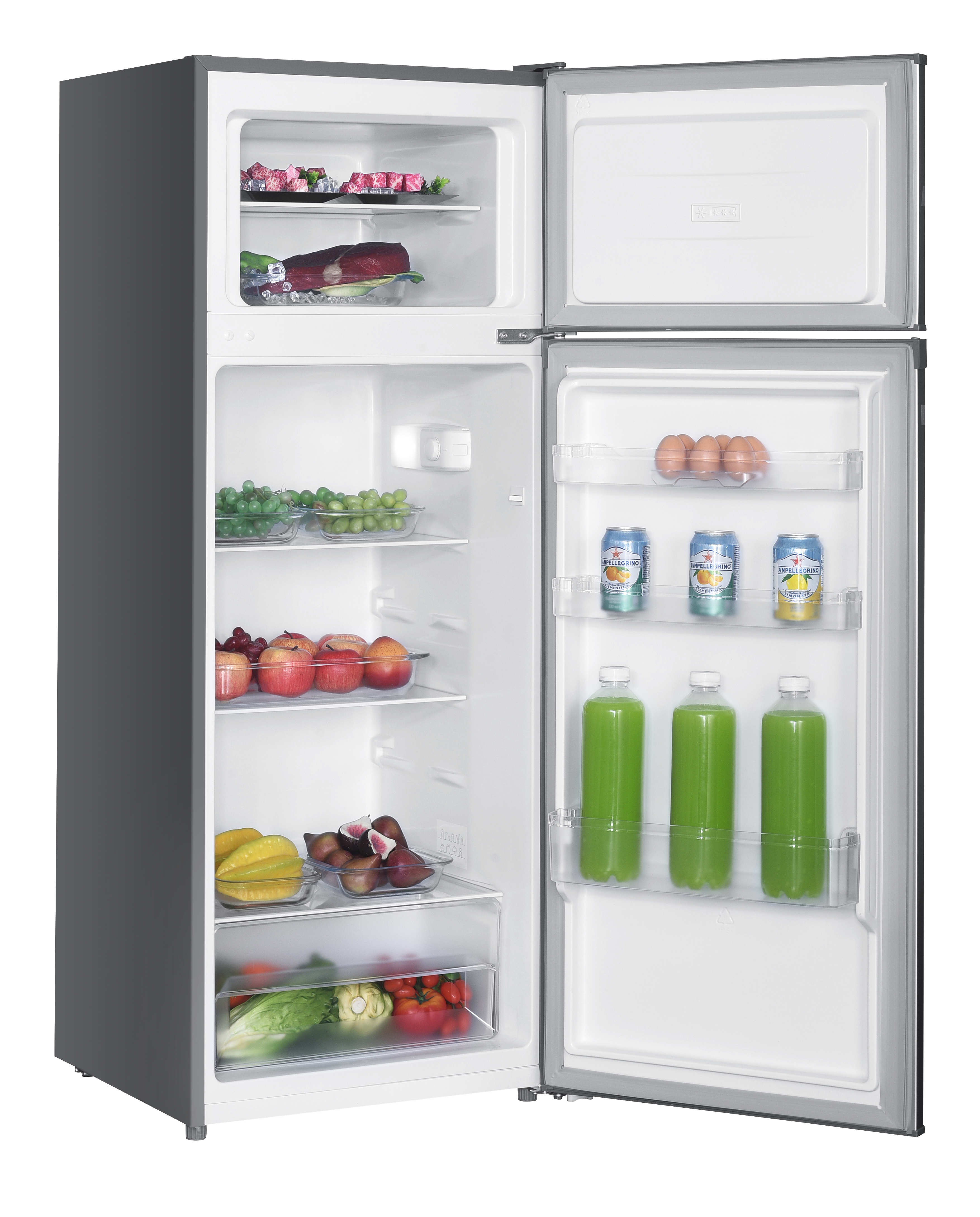 Gefüllter Kühlschrank mit Lebensmitteln: Fleisch, Obst, Gemüse, Eier und Getränke.
