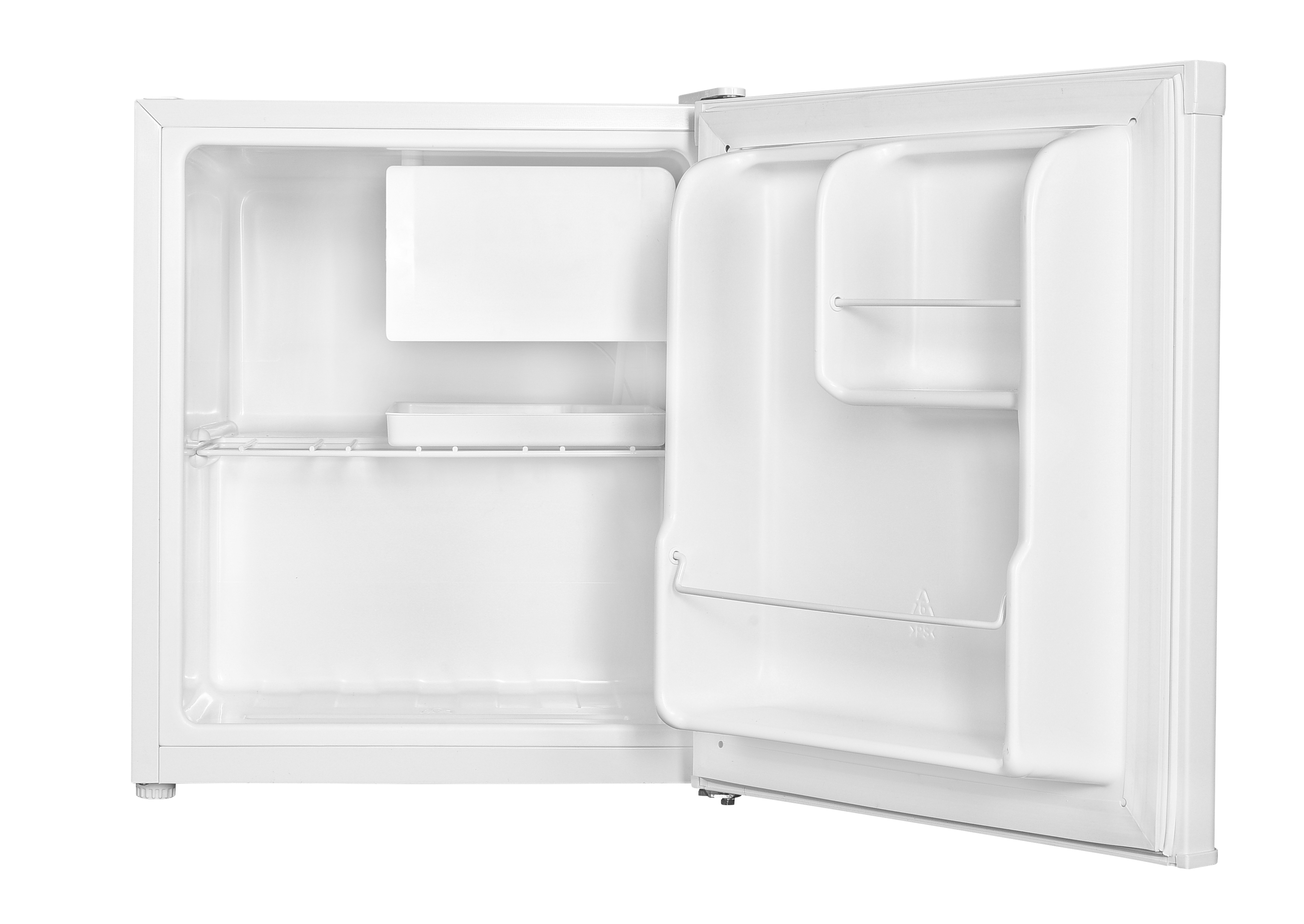 Ein leerer, weißer Kühlschrank mit offener Tür. Innen sind Regale und Fächer sichtbar.