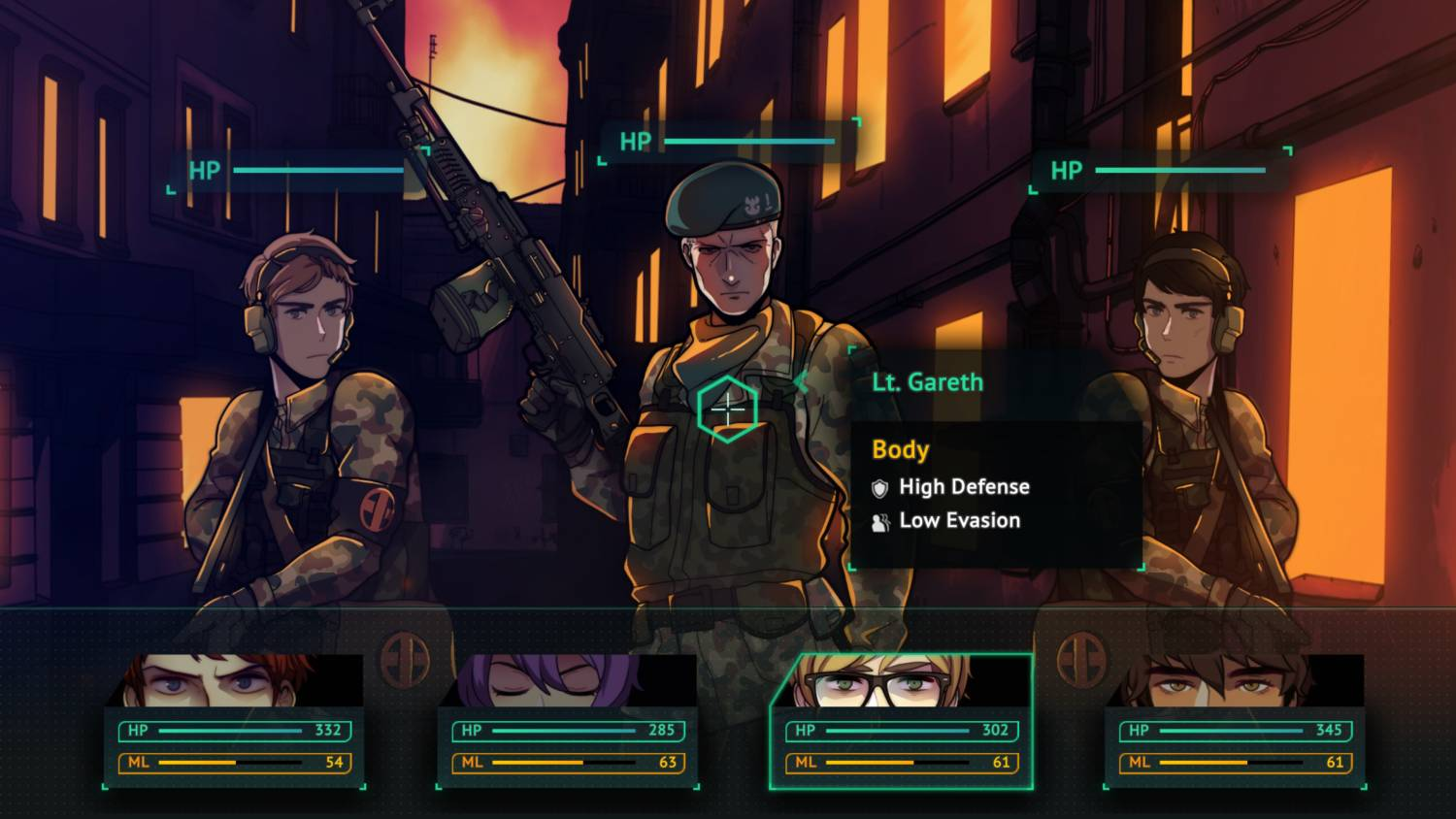 Tres soldados con uniformes de camuflaje frente a un paisaje urbano nocturno con ventanas iluminadas.