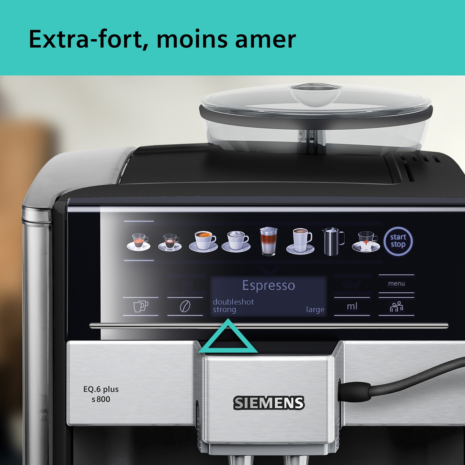 Machine à café Siemens EQ.6 plus s 800 avec écran Espresso, tasses et bouton marche/arrêt.