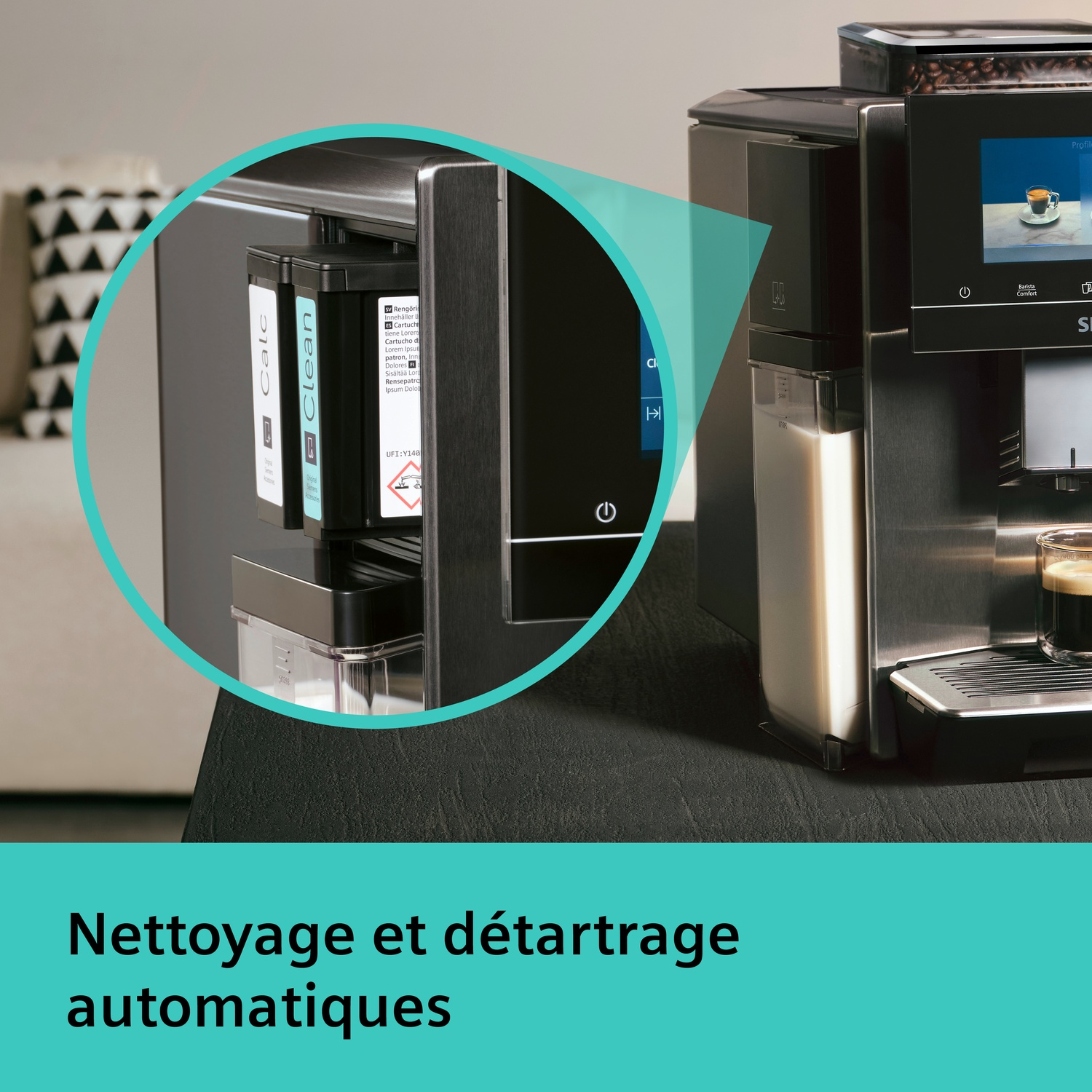 Machine à café avec cartouches "Clean" et "Calc", réservoir à lait et expresso.
