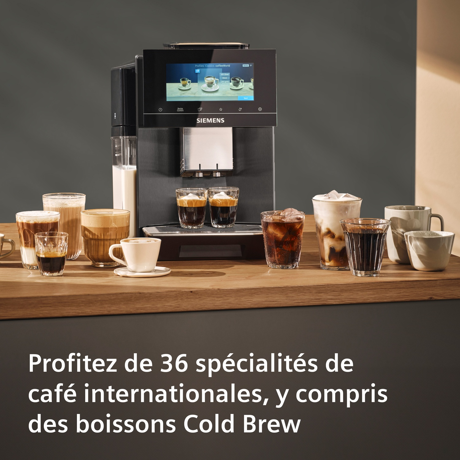 Machine à café Siemens avec diverses boissons au café et verres.