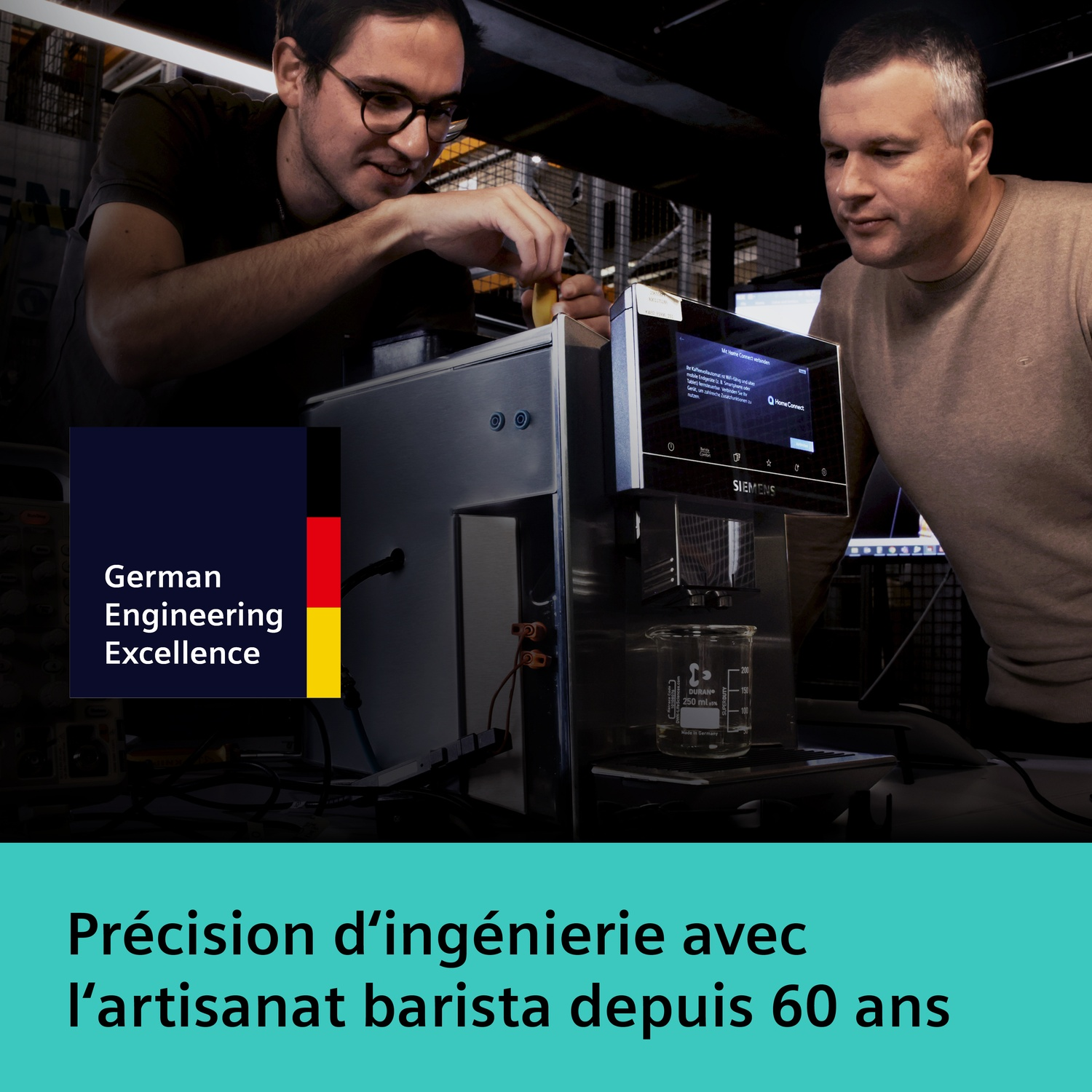 Des hommes travaillent sur une machine à café Siemens, illustrant l'excellence allemande.
