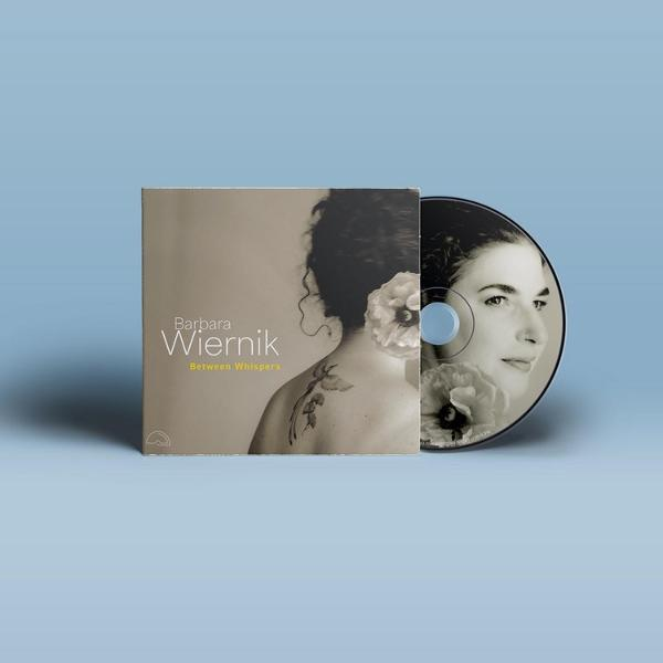 CD-Cover von Barbara Wiernik mit Blumenmotiv und Porträt der Sängerin.