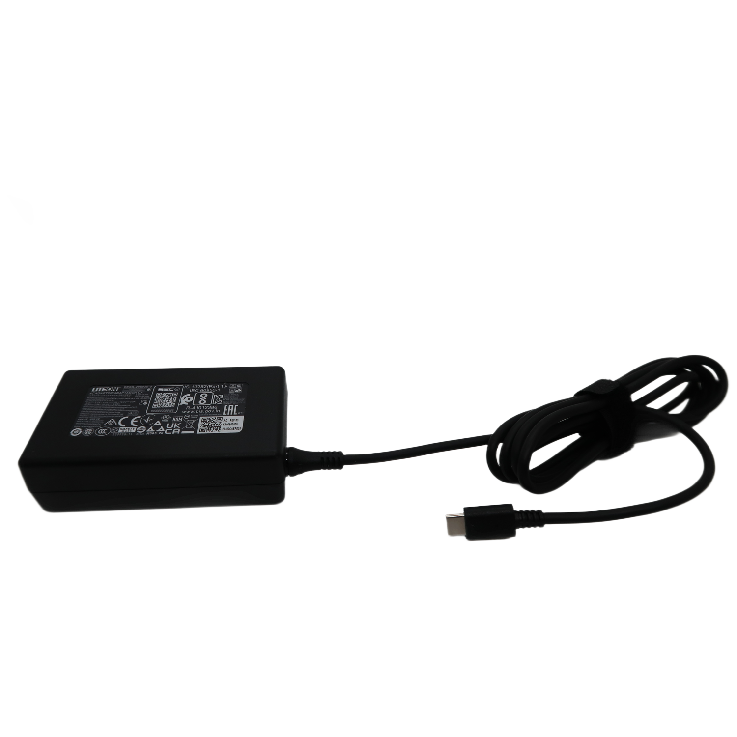 Zwarte laptop-stroomadapter met USB-C-kabel en labels.