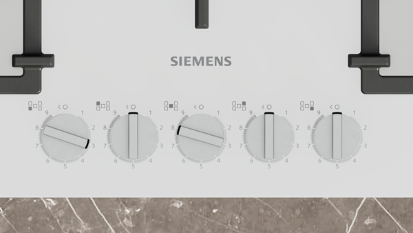 1'den 9'a kadar numaralandırılmış beş kontrol düğmeli Siemens ocak.