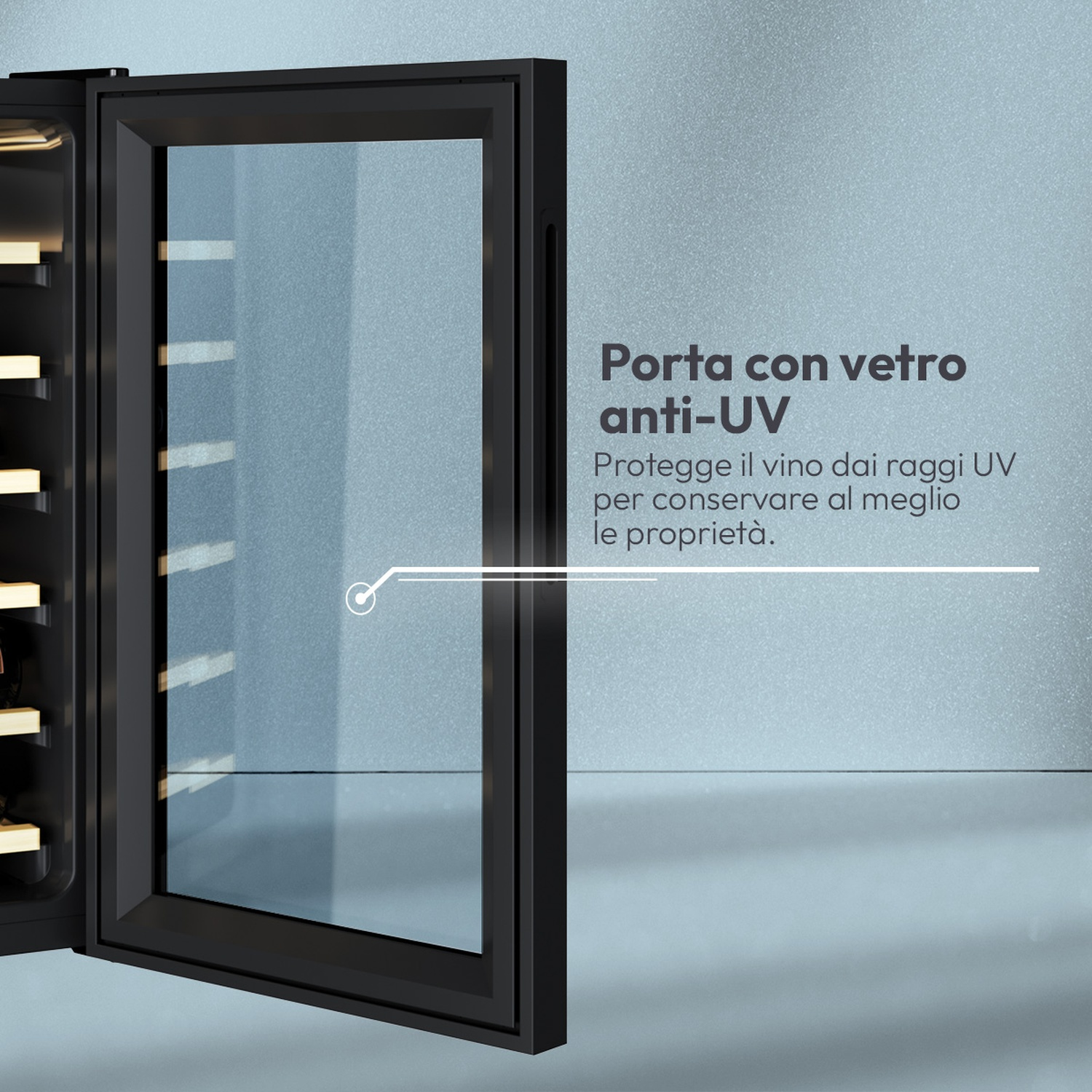 Una cantinetta vino nera con porta in vetro. All'interno sono visibili ripiani.